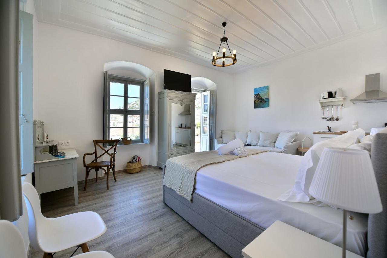 Hydra Art Suites ภายนอก รูปภาพ