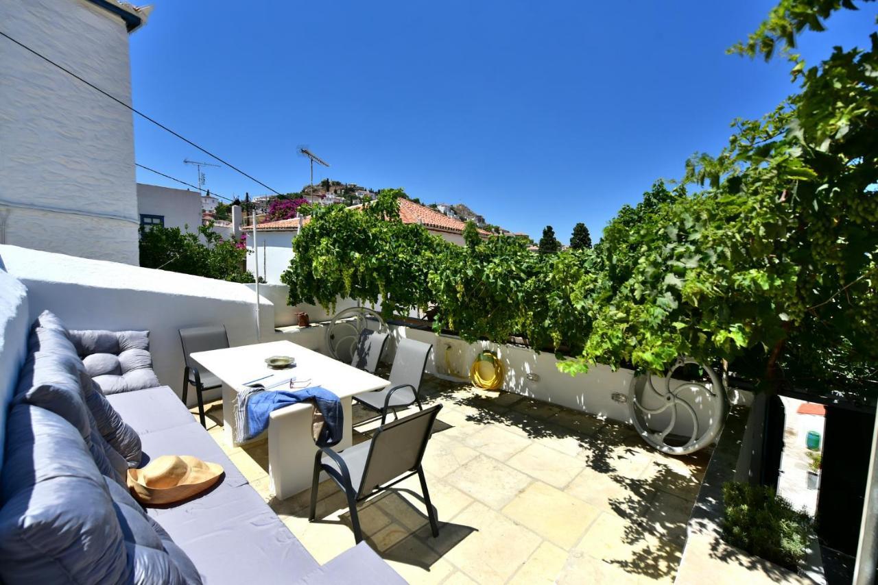 Hydra Art Suites ภายนอก รูปภาพ